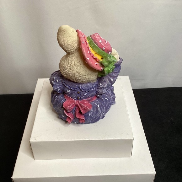 Resin Rabbit - Picture 3 of 4